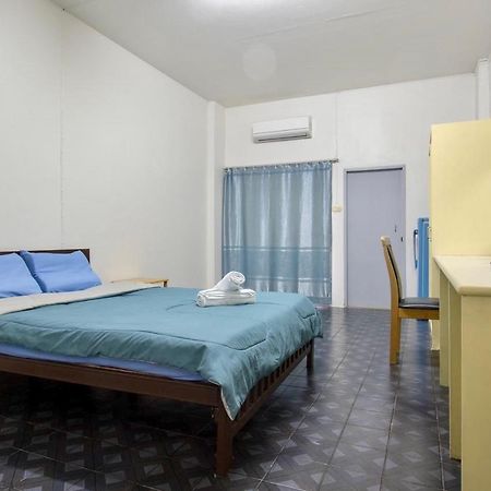 Monta Apartment Bangsaen Exterior foto
