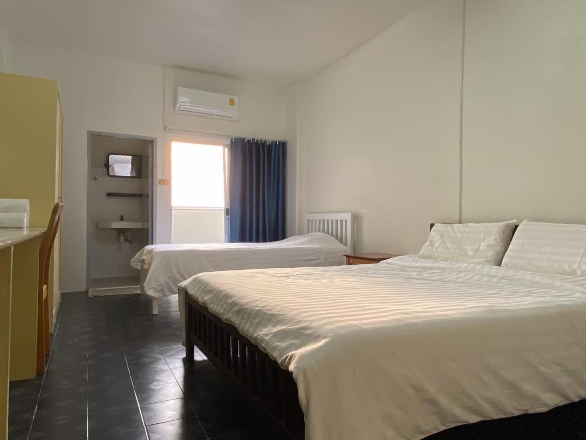 Monta Apartment Bangsaen Exterior foto