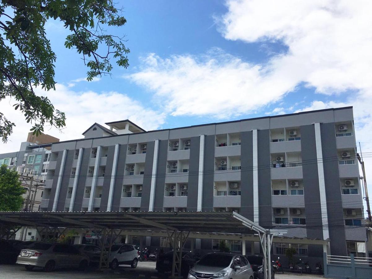 Monta Apartment Bangsaen Exterior foto