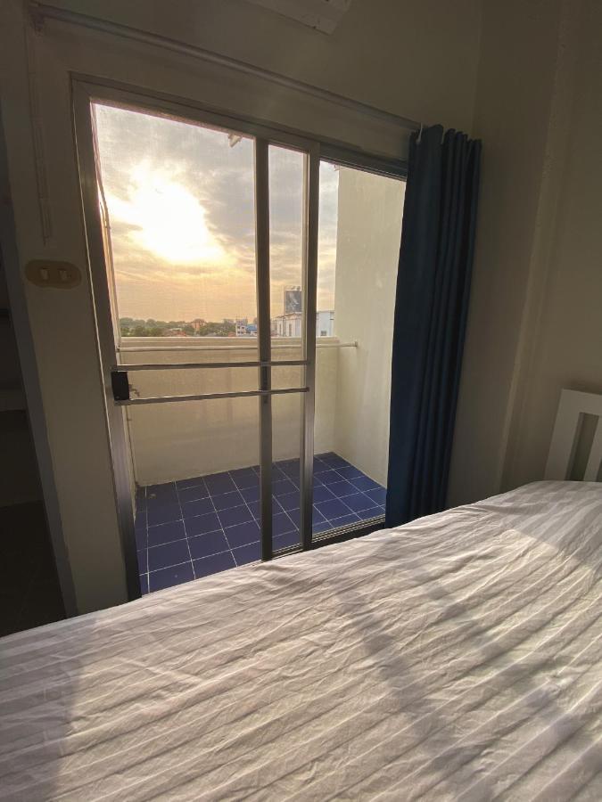 Monta Apartment Bangsaen Exterior foto