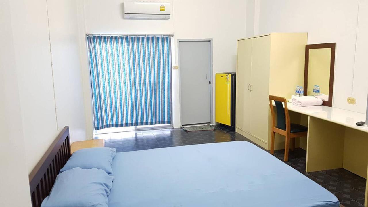 Monta Apartment Bangsaen Exterior foto